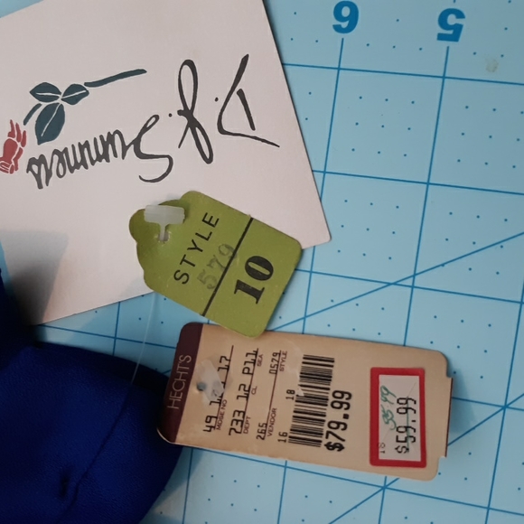 Dress - Picture 10 of 10